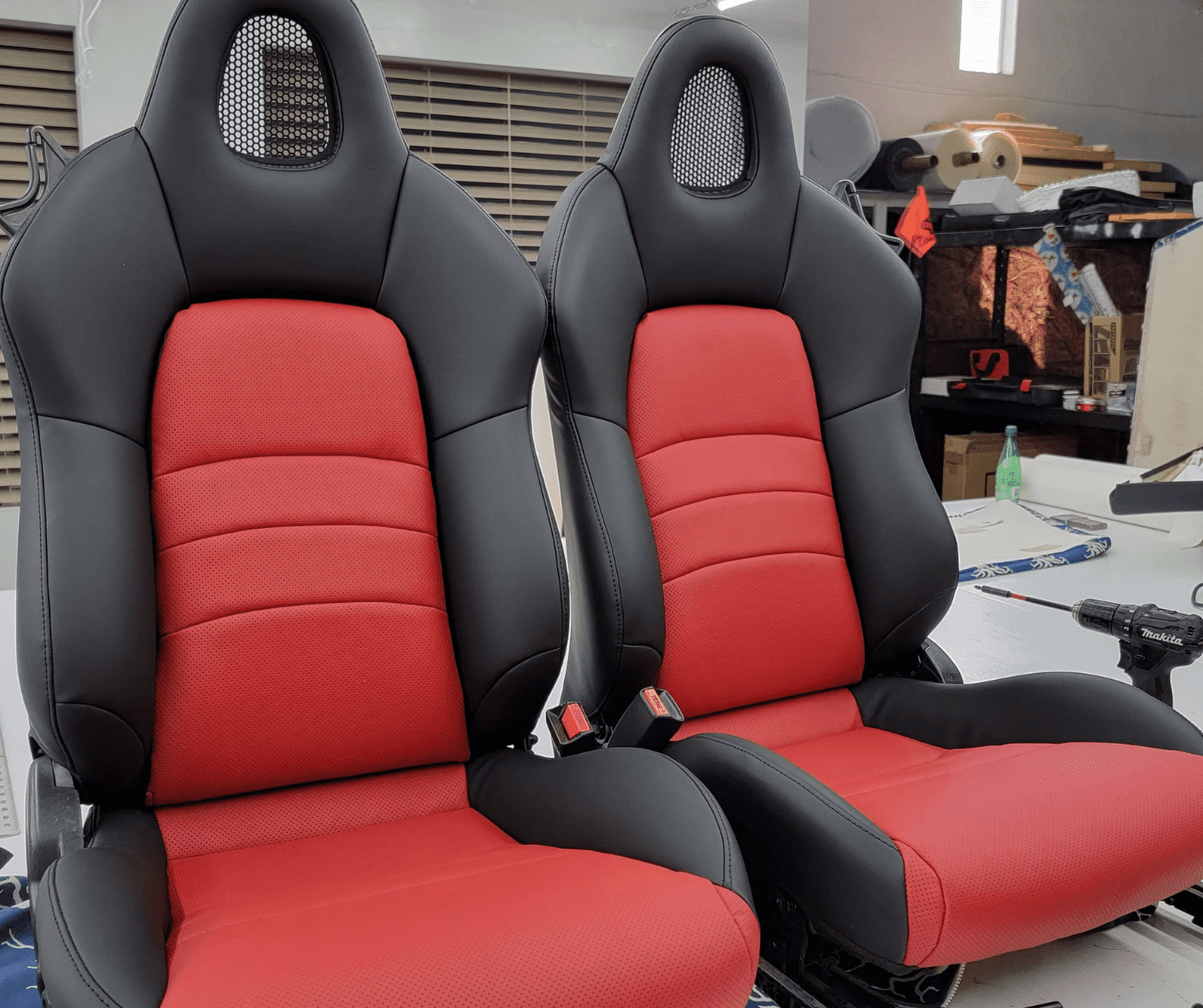 S200 Seat upholstery in black and red vinyl